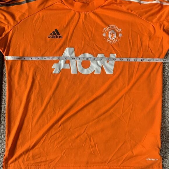 Manchester United Training Jersey Orange 2020 2021 - Picture 11 of 12